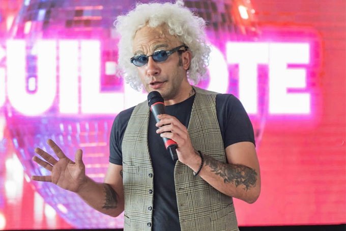 PATO BENEGAS Contacto al: 011 5452-1766 - Humor e Imitaciones. PATO BENEGAS Contacto al: 011 5452-1766 - Humor e Imitaciones.